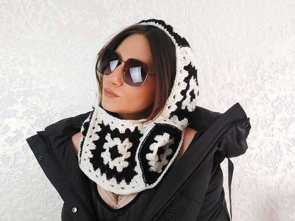 В'язана балаклава (капор) у техниці