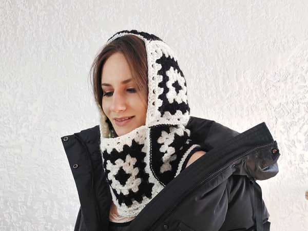 В'язана балаклава (капор) у техниці