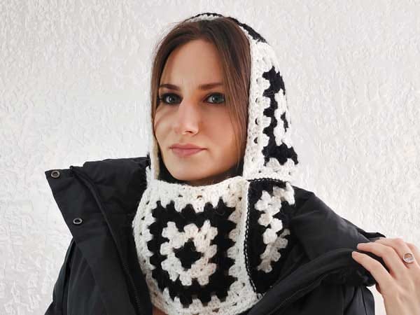 В'язана балаклава (капор) у техниці