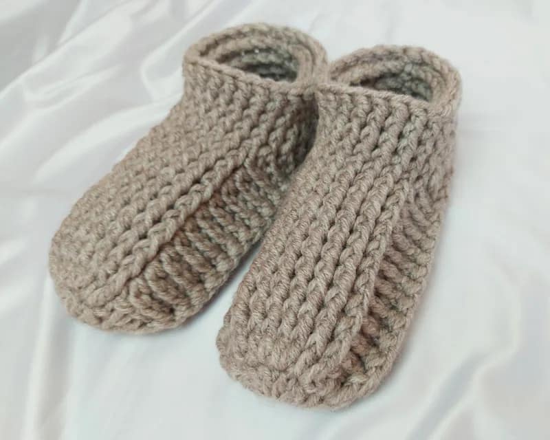 Світло коричневі теплі капці хатні KnitonShop