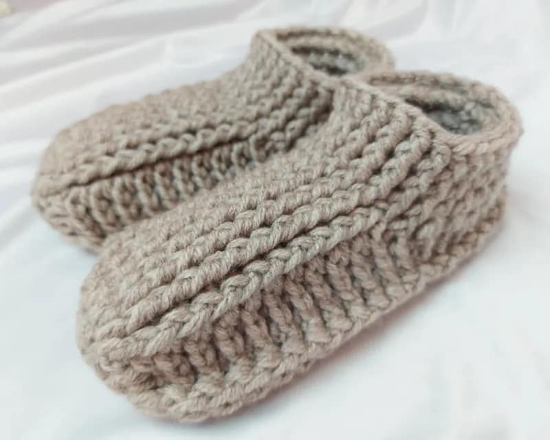 Світло коричневі теплі капці хатні KnitonShop