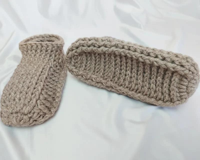 Світло коричневі теплі капці хатні KnitonShop